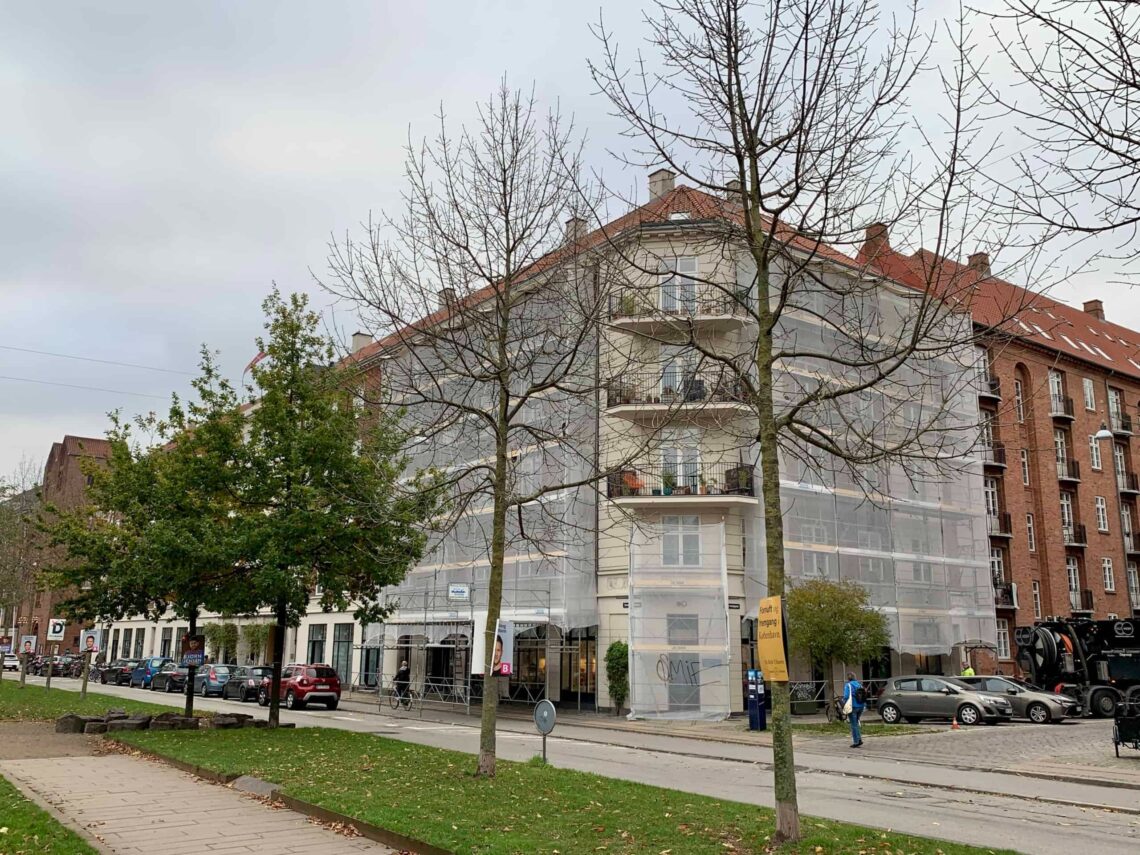 Sådan foregår en hovedentreprise af trappeopgange