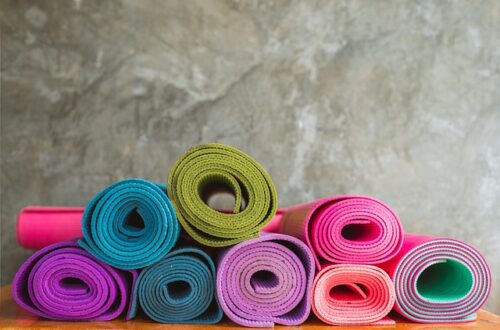 Gør din yogamåtte mere miljøvenlig: Bæredygtige alternativer til traditionelle materialer