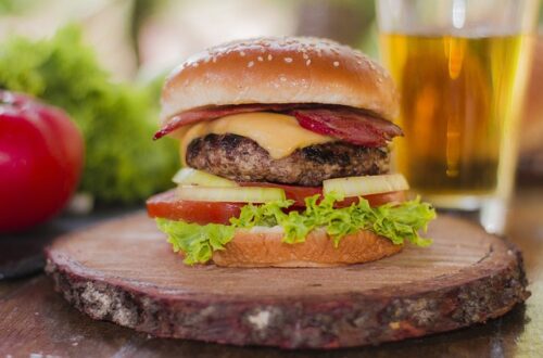 Burgerpresserens mange anvendelsesmuligheder: Fra veganske burgere til gourmet-varianter